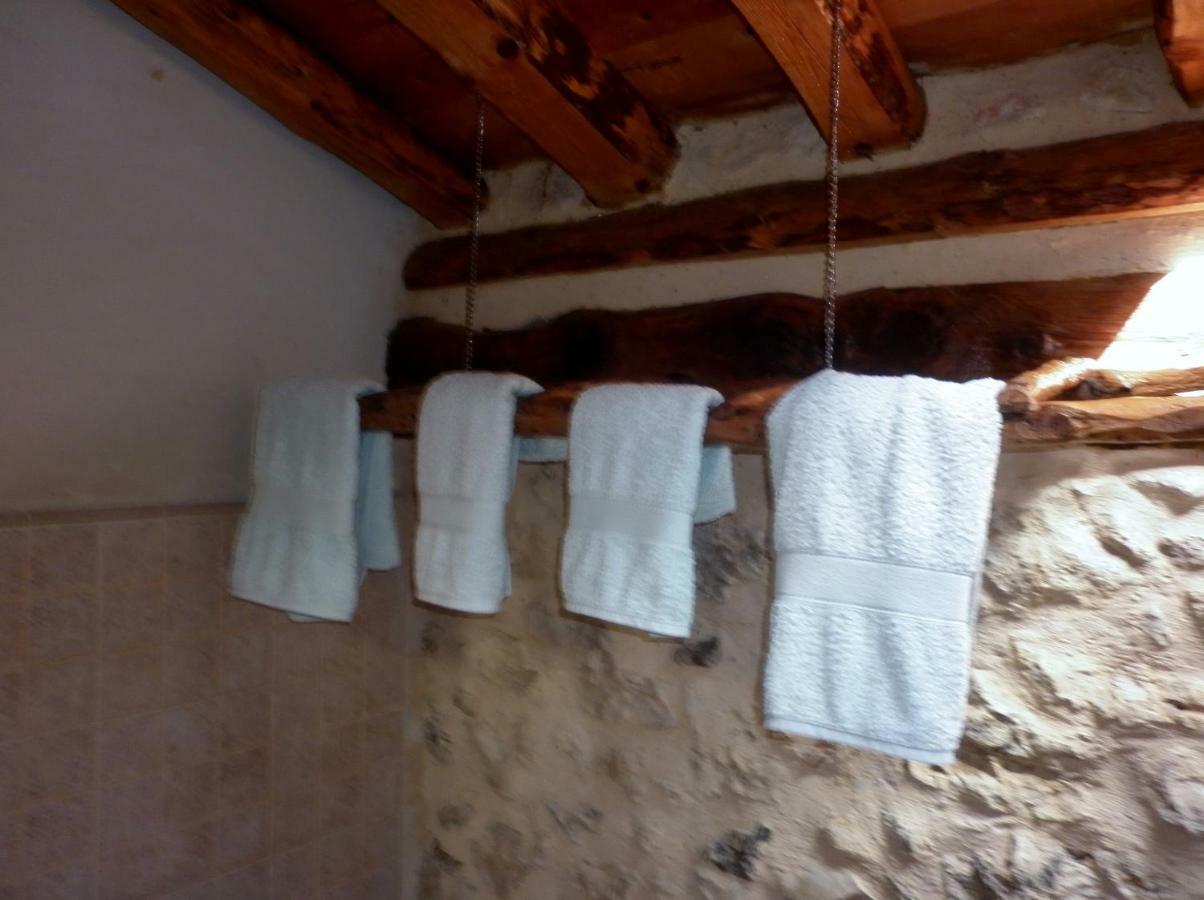 Casa Rural Calle Real Bed & Breakfast Torremocha de Ayllon Bagian luar foto