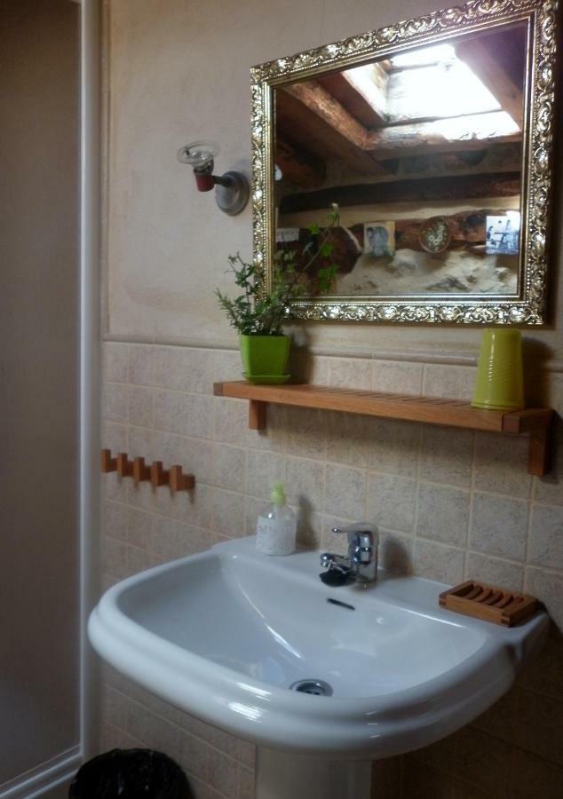 Casa Rural Calle Real Bed & Breakfast Torremocha de Ayllon Bagian luar foto