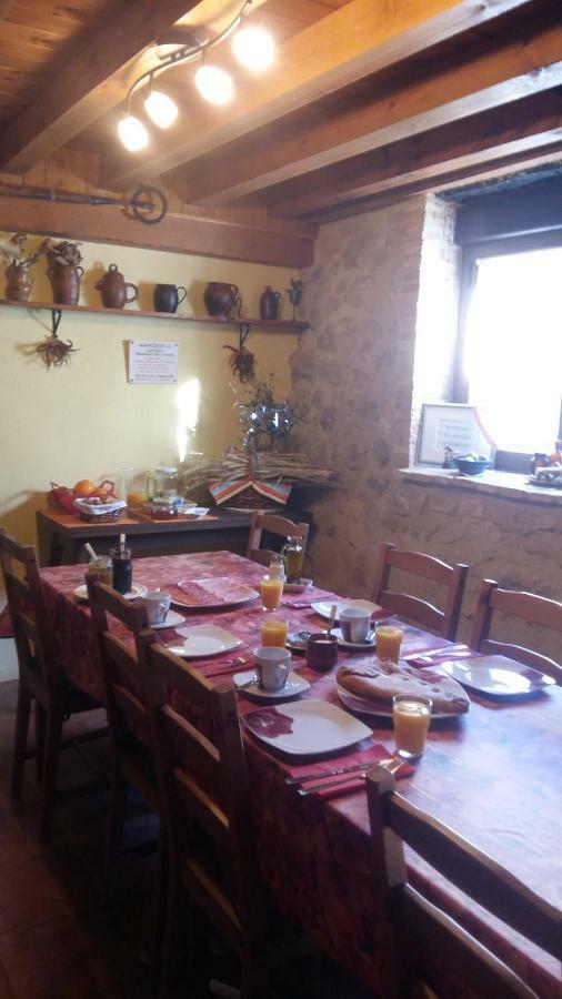 Casa Rural Calle Real Bed & Breakfast Torremocha de Ayllon Bagian luar foto