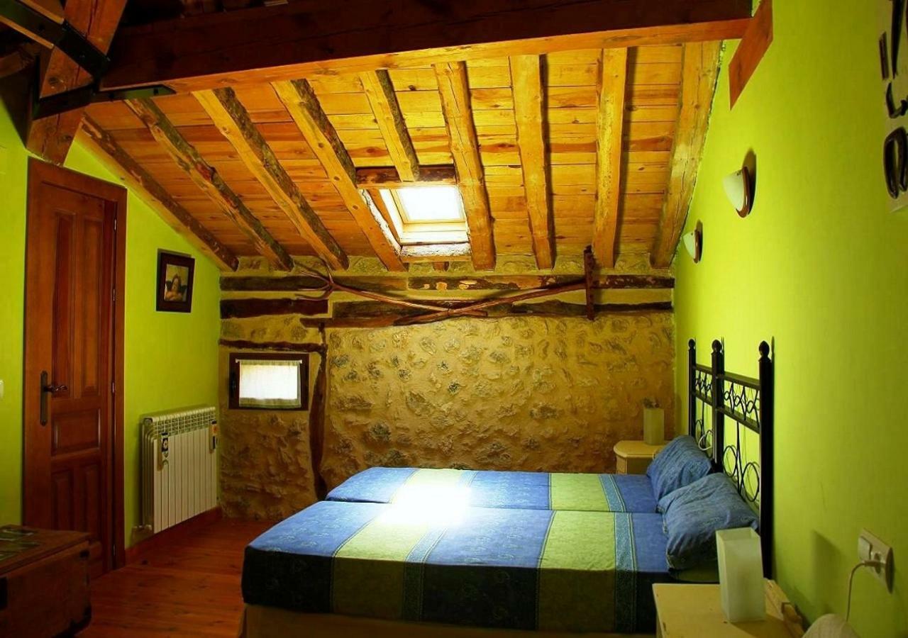 Casa Rural Calle Real Bed & Breakfast Torremocha de Ayllon Bagian luar foto